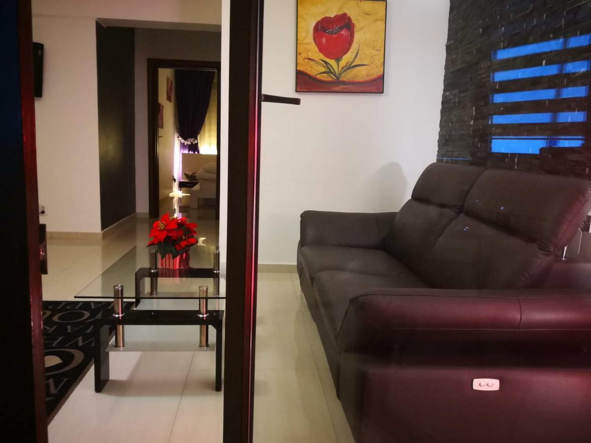 Apartament Lenus'k Appartamento *